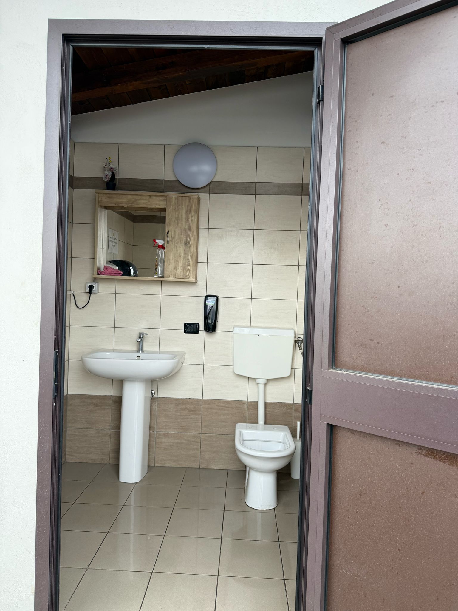 Secondary facility image